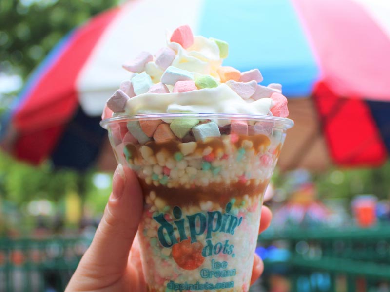 Sundae with toppings