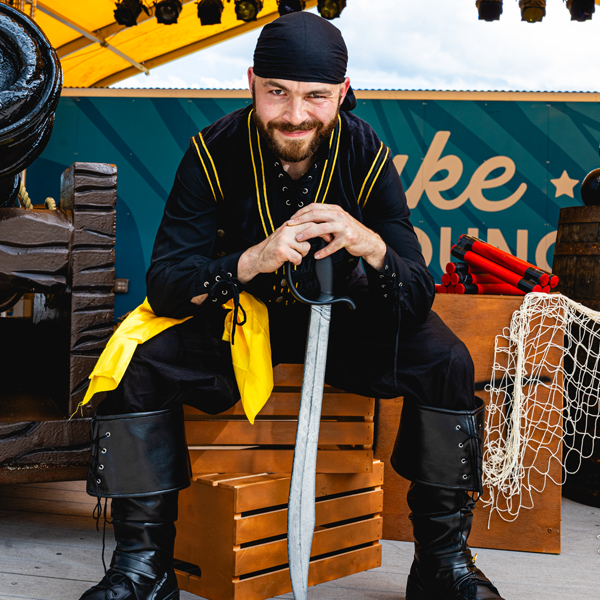Scurvy the pirate at Splashbucklers Comedy Stunt Show at Lake Compounce