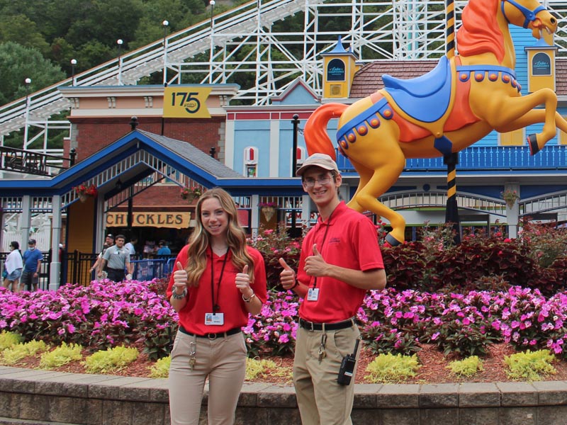 Scare actor at Lake Compounce